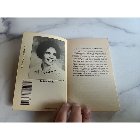 Loveswept 226 Out Of The Mist By Sara Orwig Paperback - Picture 2 of 10